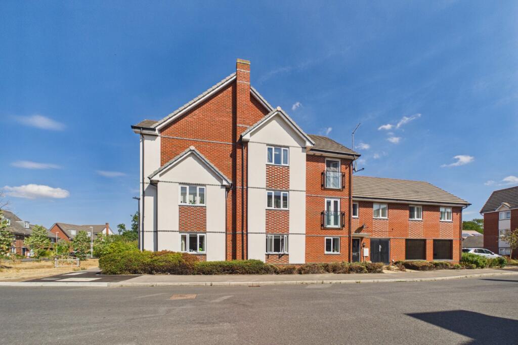 Main image of property: Fullbrook Avenue, Spencers Wood, Reading, Berkshire, RG7