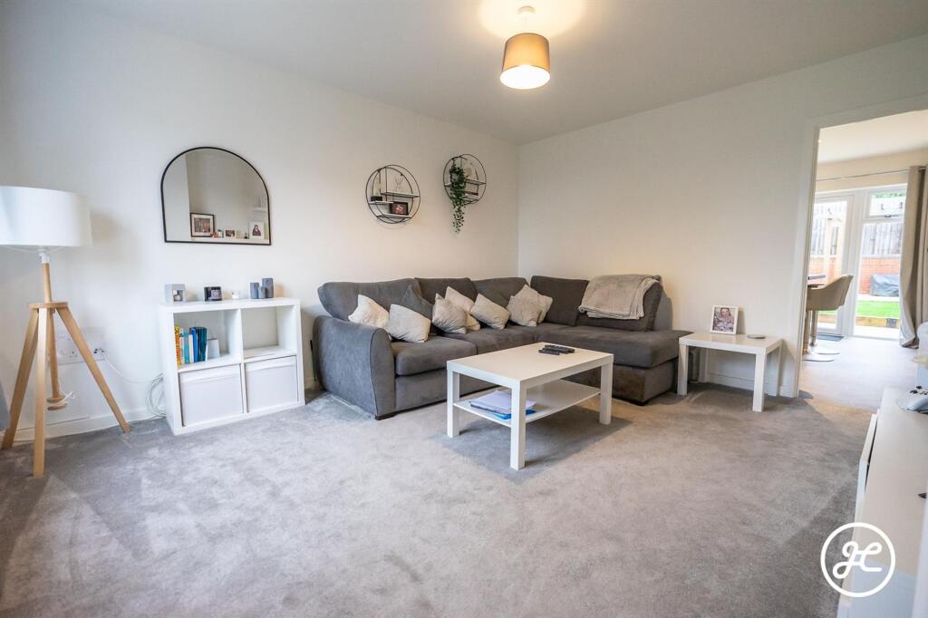 Daffodil Place, Bridgwater, TA5 photo 4
