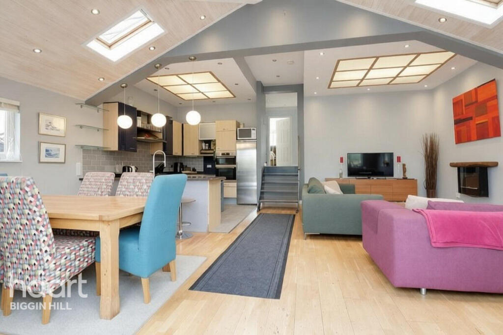 House in London, Hazelwood - View 4