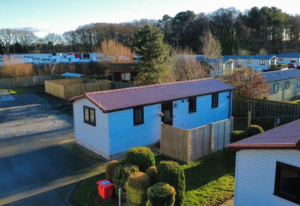 2-bed caravan on Hull Road, Wilberfoss, £32,000