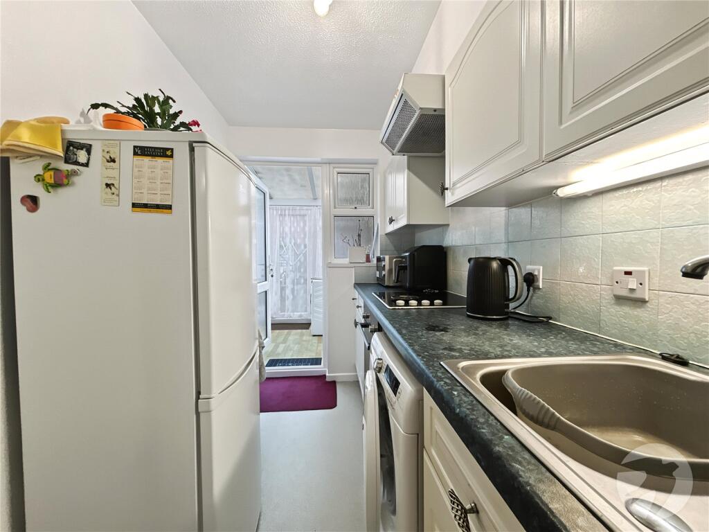 Apartment in Sidcup, Falconwood - More