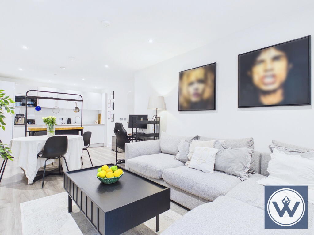 Apartment in Southall - View 5