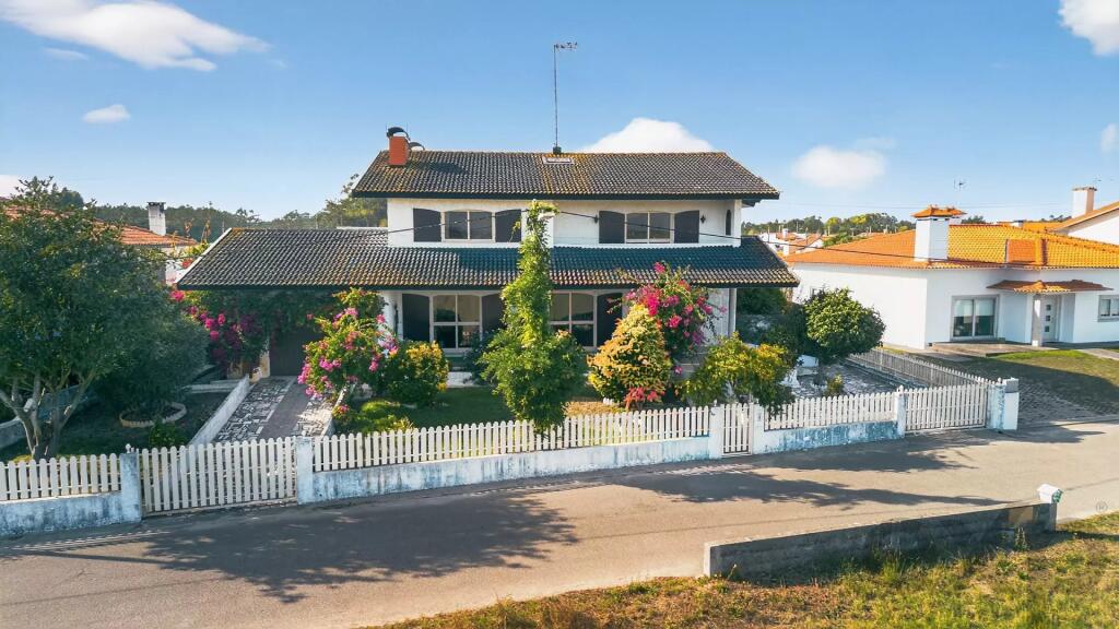Main image of property: Aveiro, Torreira