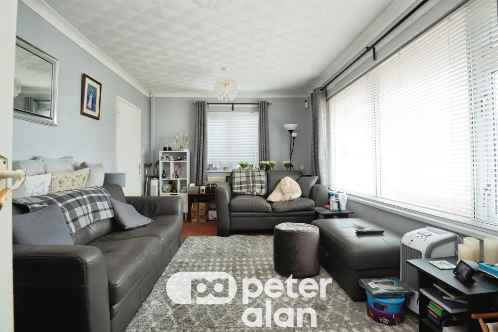 House in Newport - View 4