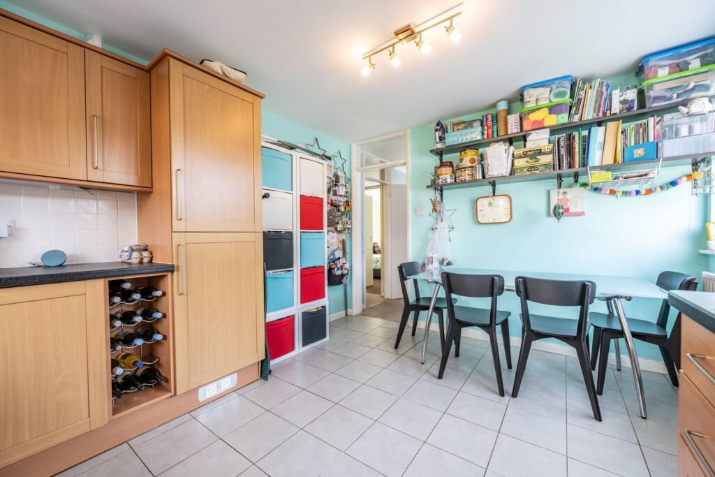 Apartment in Southampton - View 5
