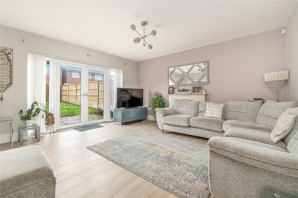 Rivenhall, Humberstone, Leicester, LE5 photo 2