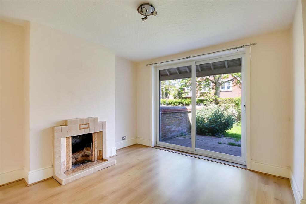 House in Brighton - View 3