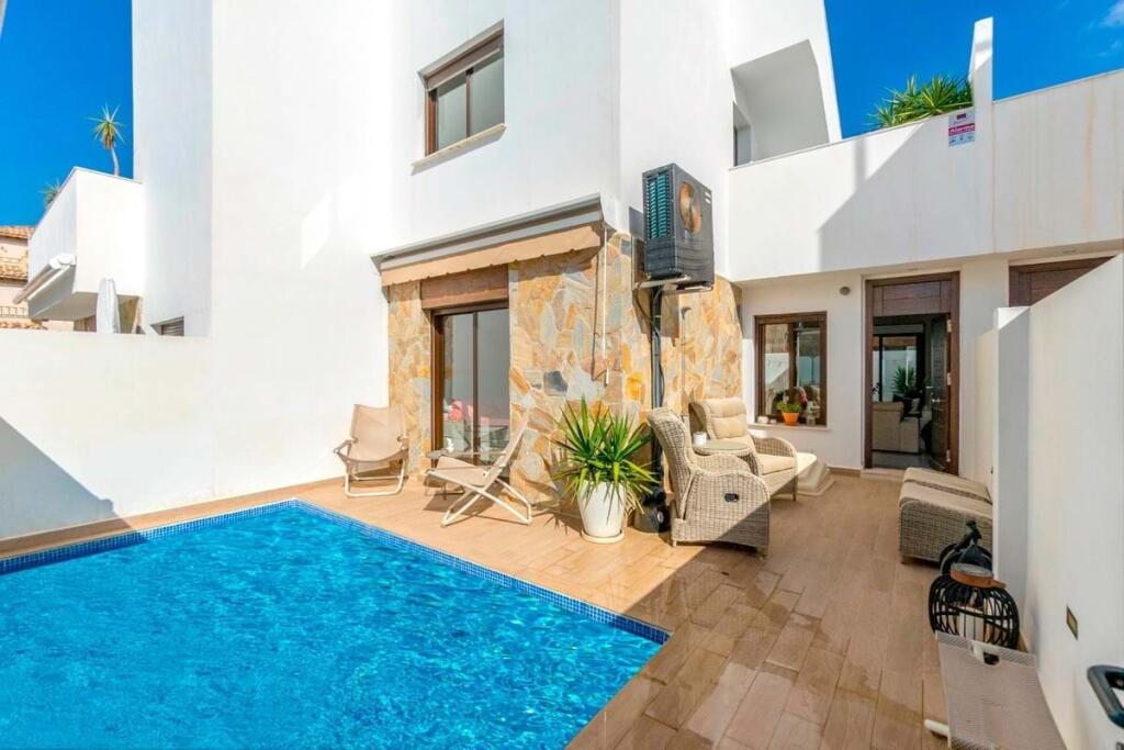 Main image of property: Valencia, Alicante, Orihuela Costa