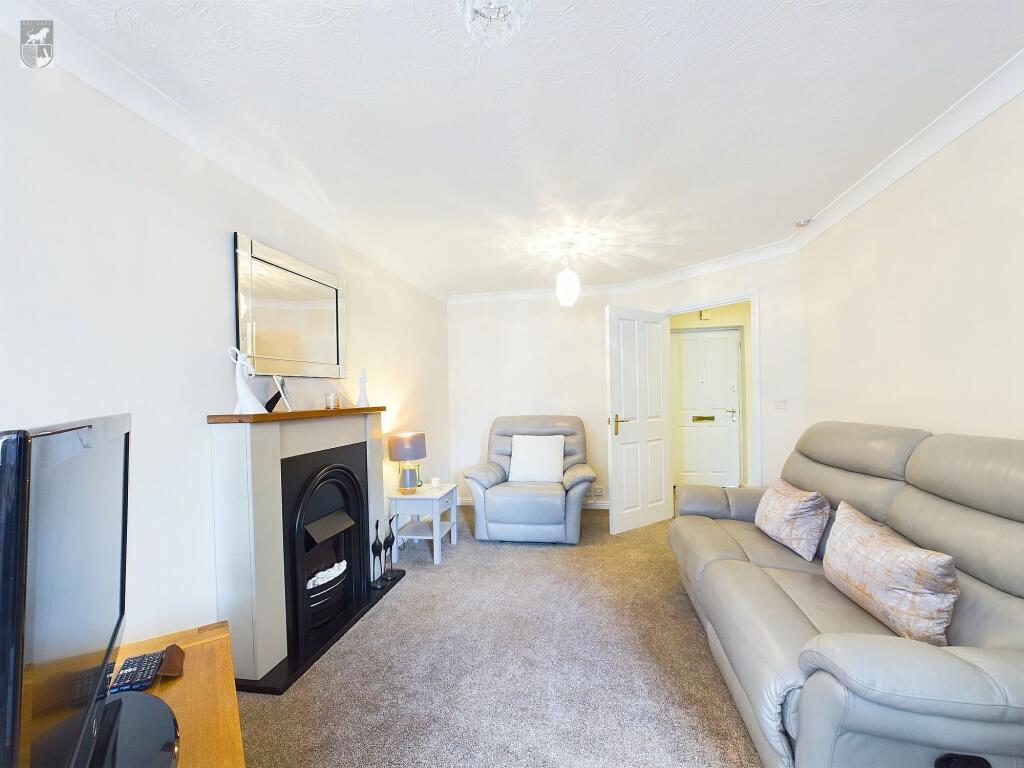 Apartment in Lancaster - More