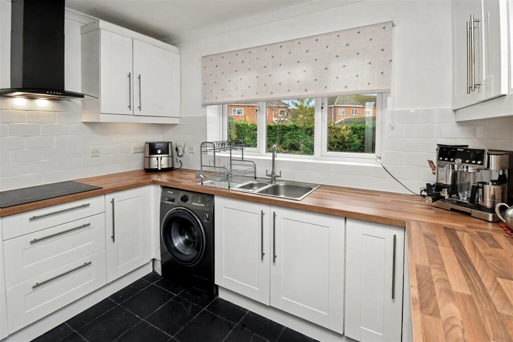 House in Corby - View 3