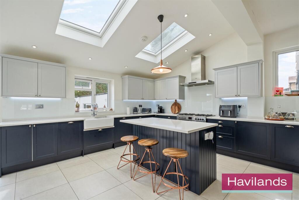 House in London - View 5