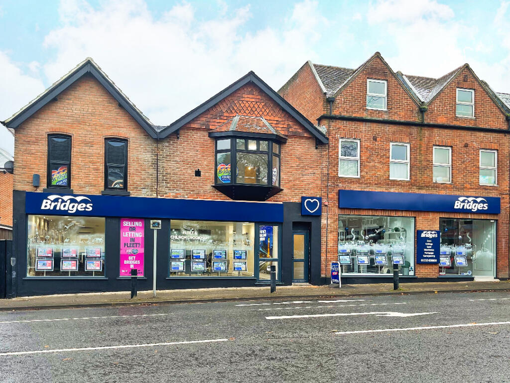 Main image of property: Reading Road South, Fleet, Hampshire, GU52
