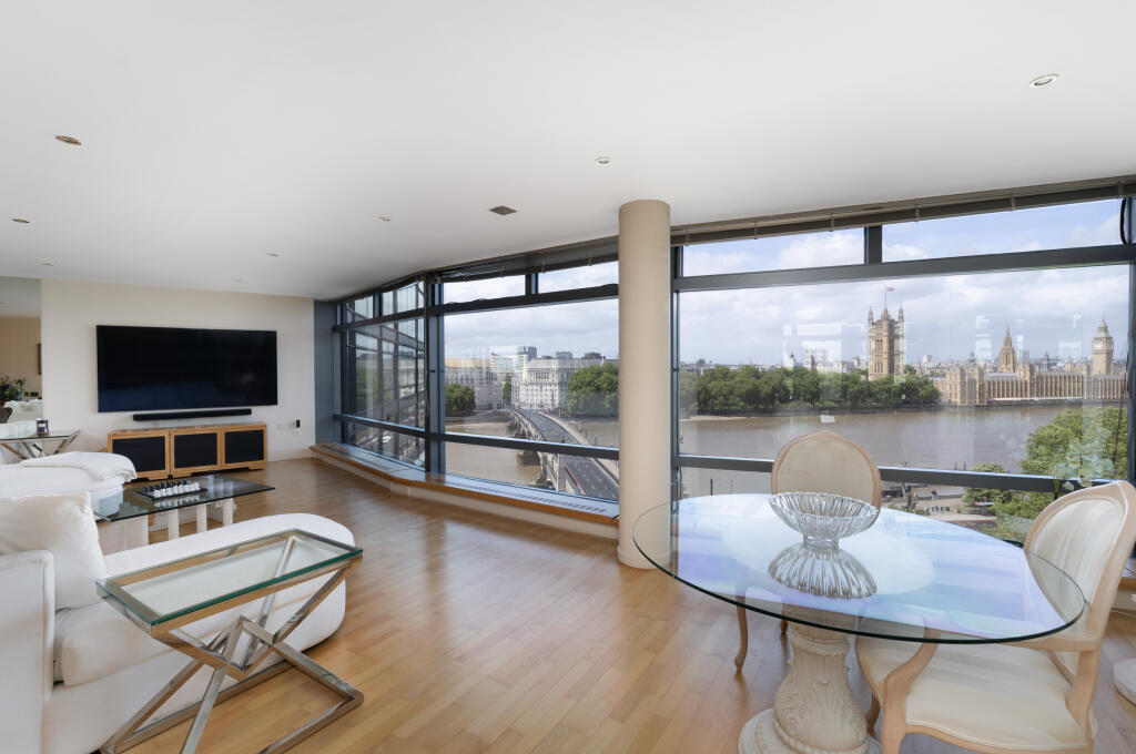 Apartment in London - View 2