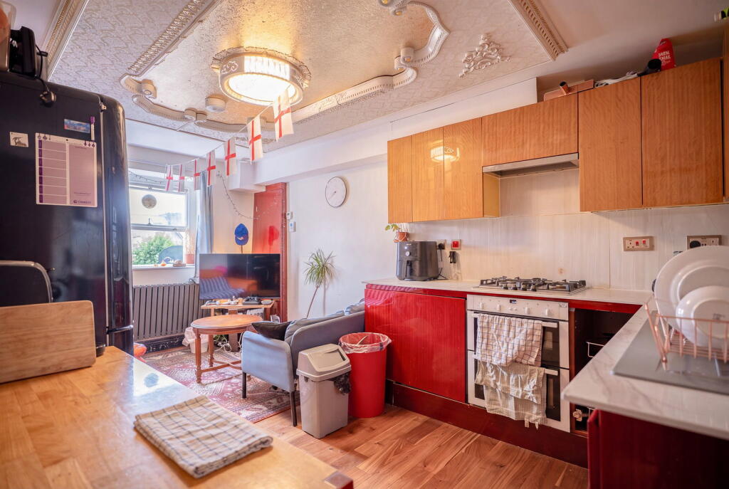 Apartment in London - View 2