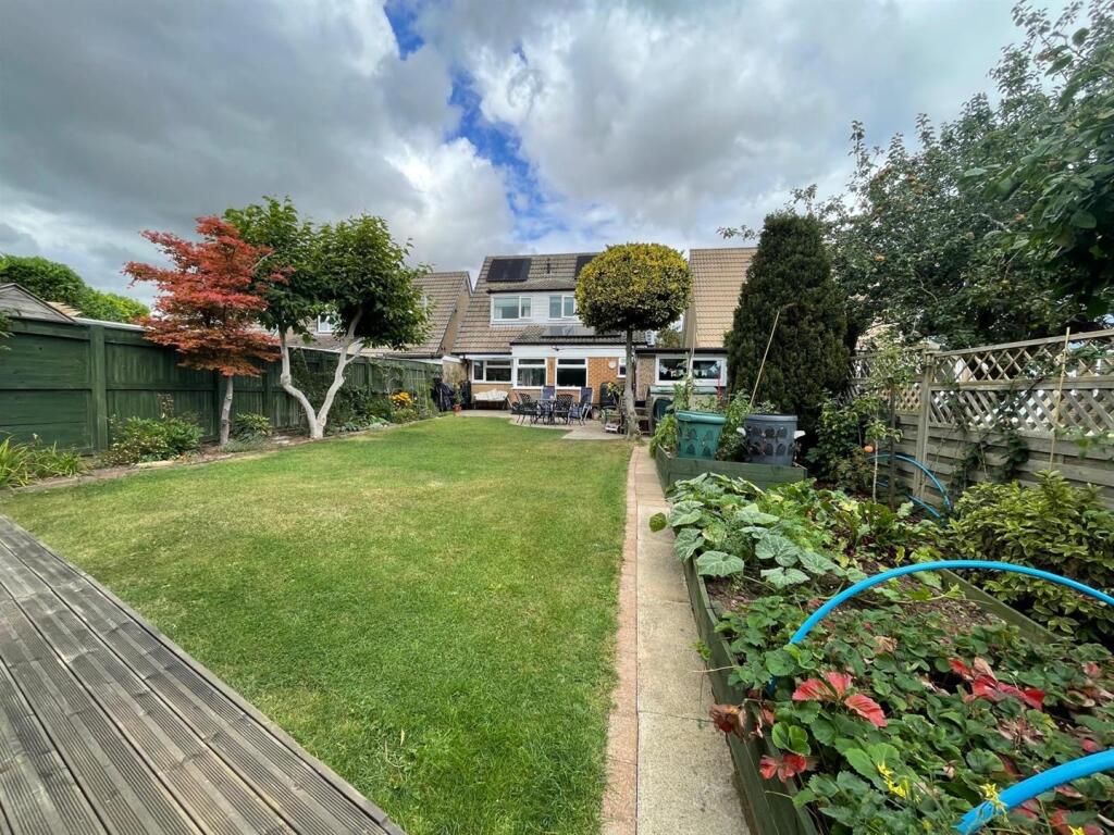 112 Thirsk Road, Northallerton photo 2
