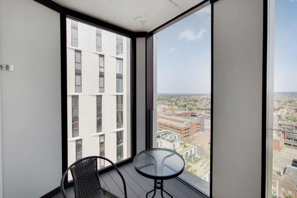 Apartment in London, Greenhill, Wealdstone - View 5