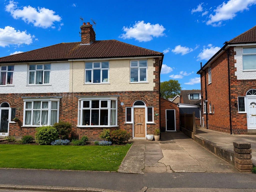 4-bed semi-detached on Sandy Rise, Wigston, £350,000