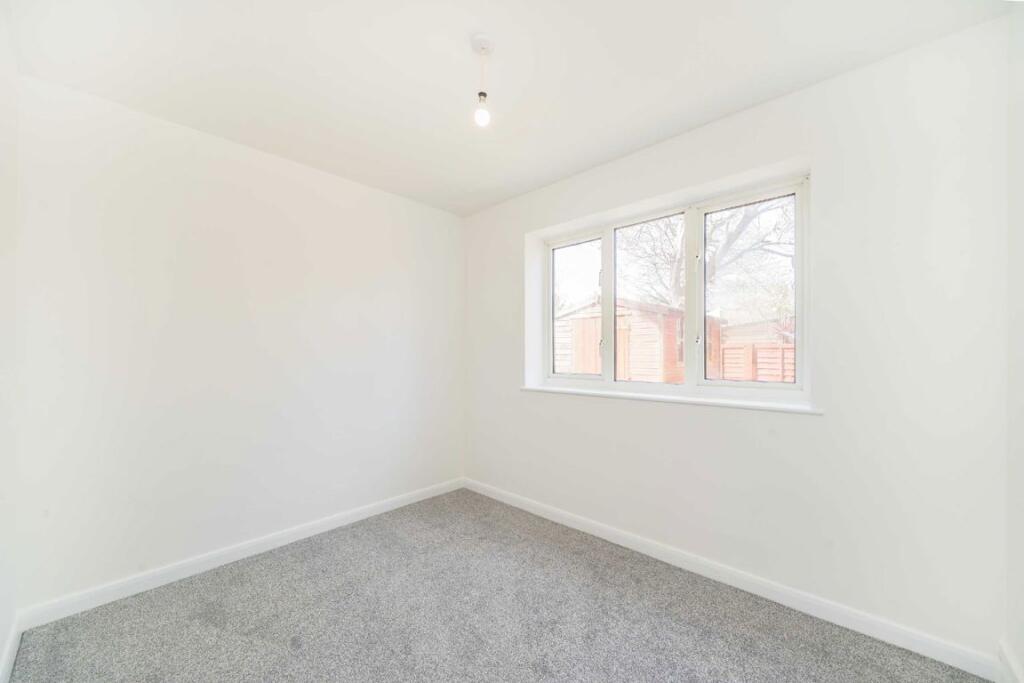 Apartment in Twickenham - View 5