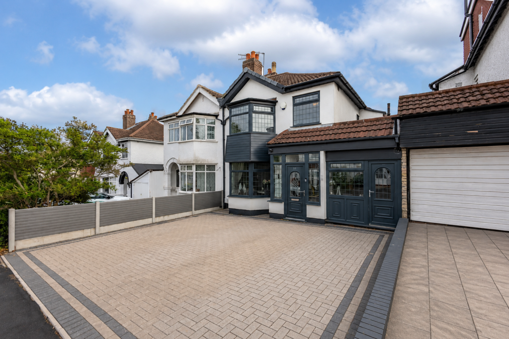 Main image of property: Holly Road, Oldbury, B68 0AU