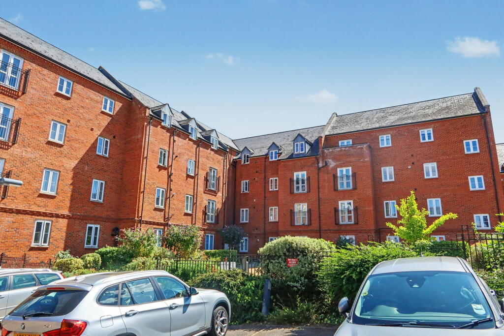 Main image of property: Cherwell Court, Britannia Road, Banbury OX16 5DE