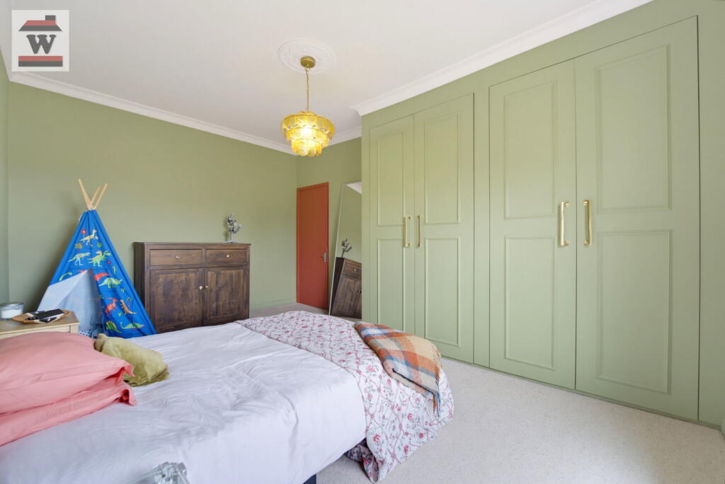 Apartment in Twickenham - View 5