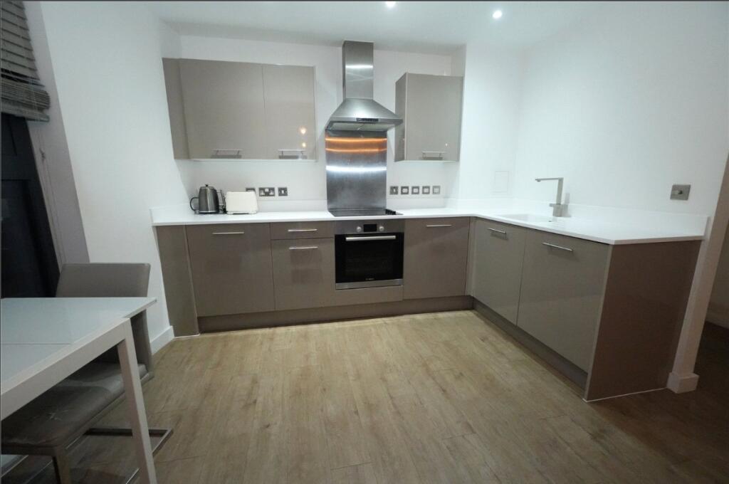 Apartment in Birmingham, West Midlands - View 5