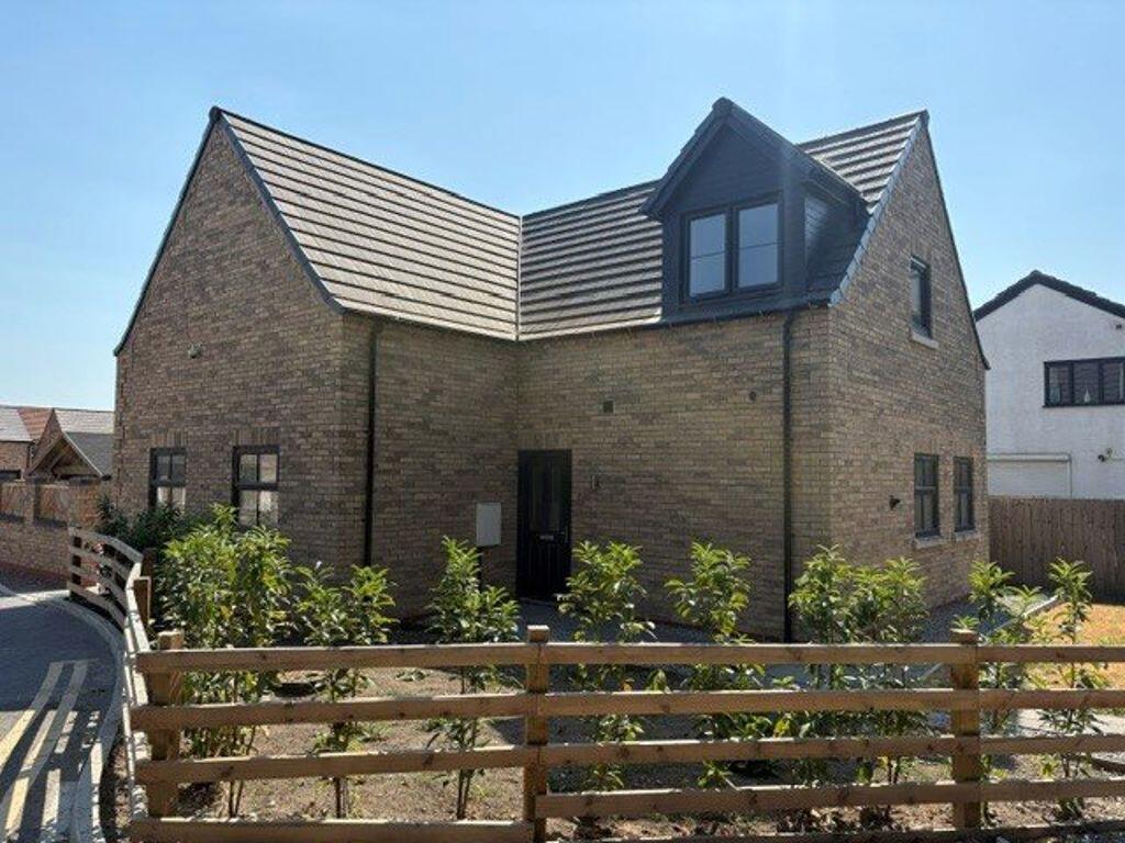 Main image of property: 51a Lowfield Road, Anlaby, HU10 7NW