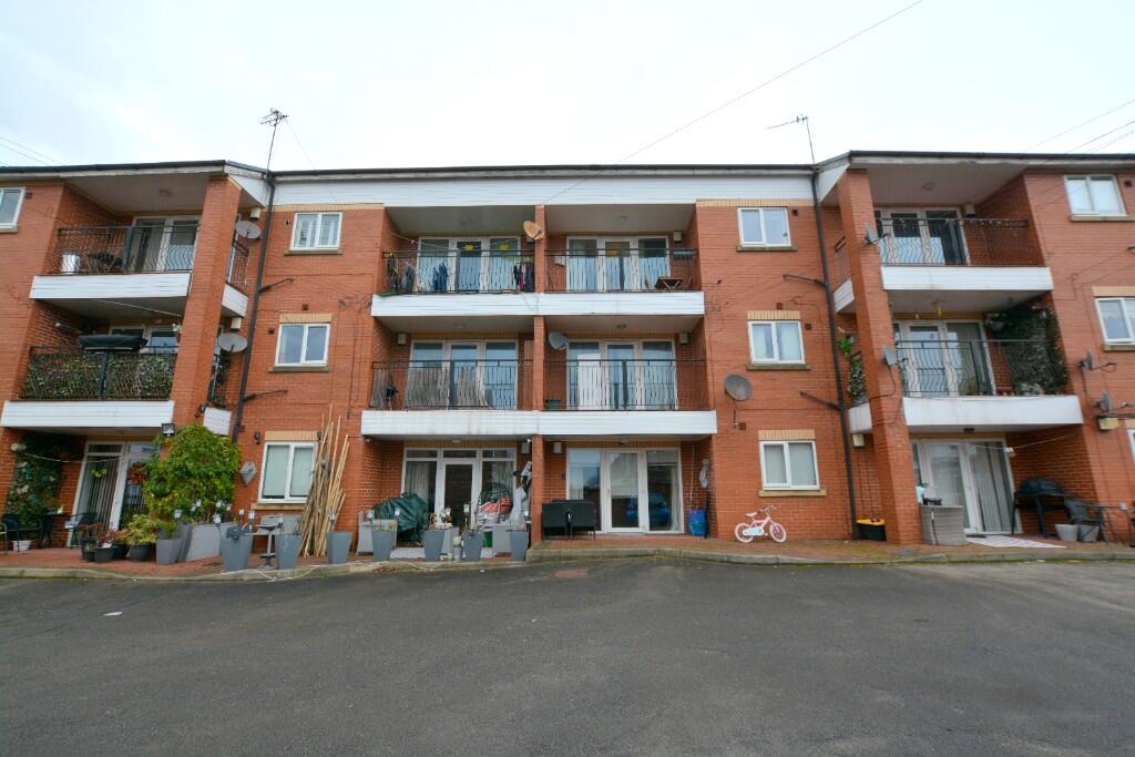 Apartment in Greater Manchester - View 4