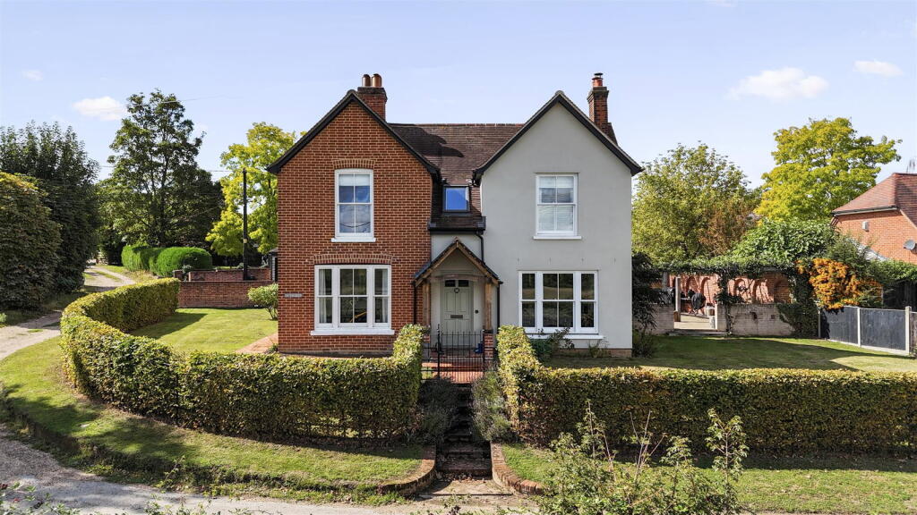 4-bed detached on Bacons Lane, Chappel, £800,000