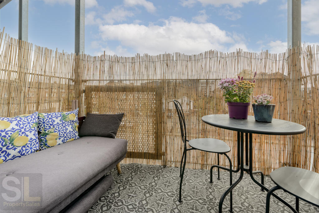 Havisham Apartments, Stratford photo 2