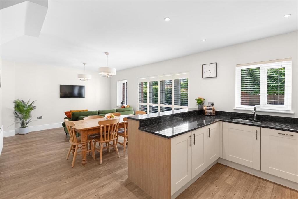 House in Northampton - View 4