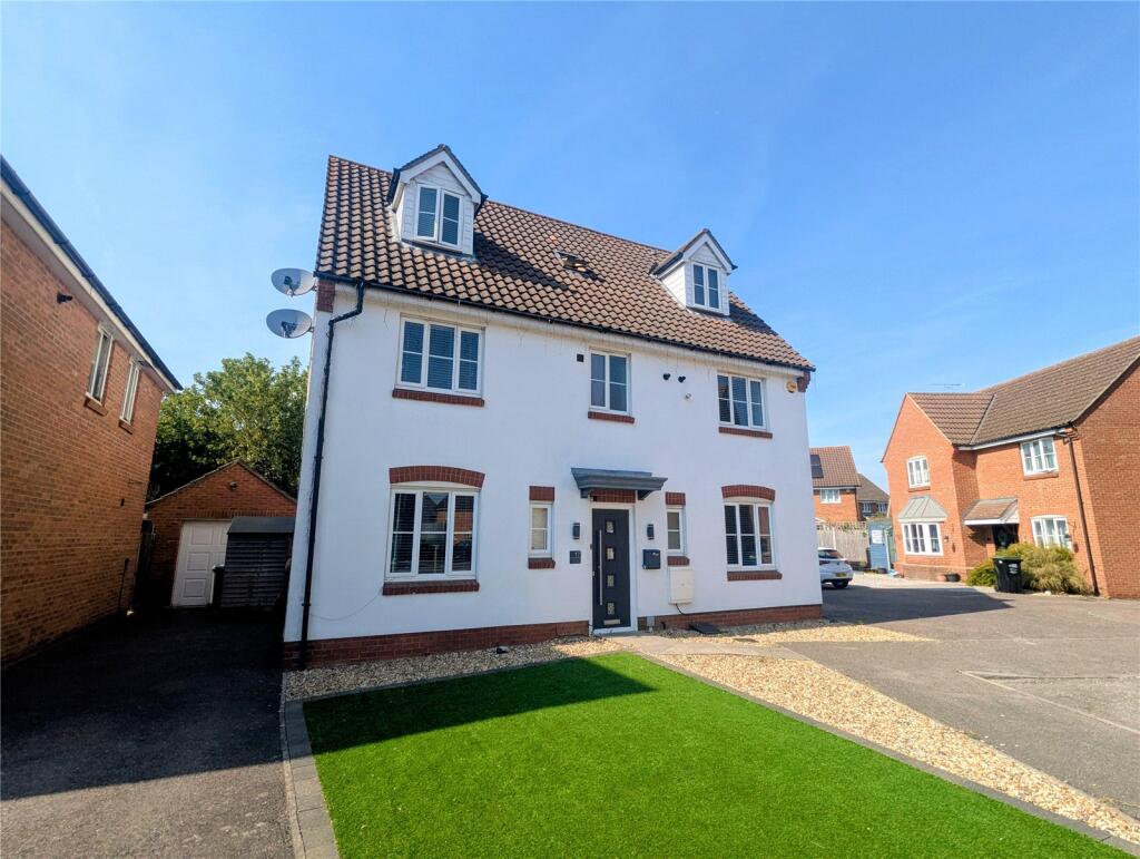 Main image of property: Walker Chase, Kesgrave, Ipswich, Suffolk, IP5
