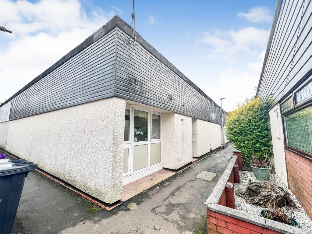 Main image of property: 38 Skelmorlie Place, Kilwinning, KA13 6SQ