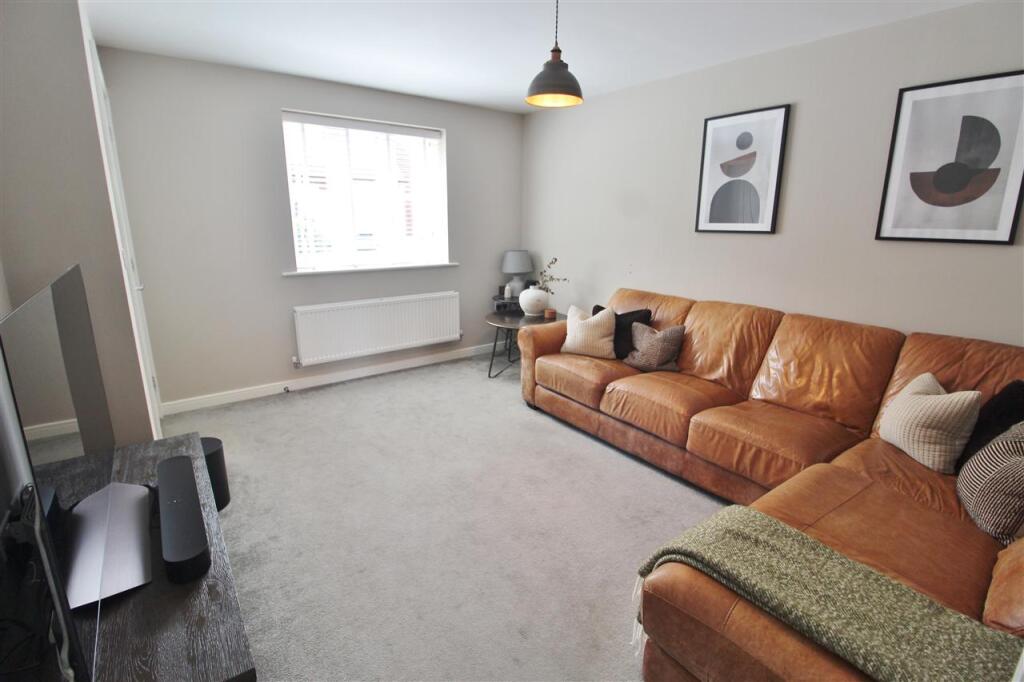 House in South Kesteven, Green Hill, Grantham - View 4