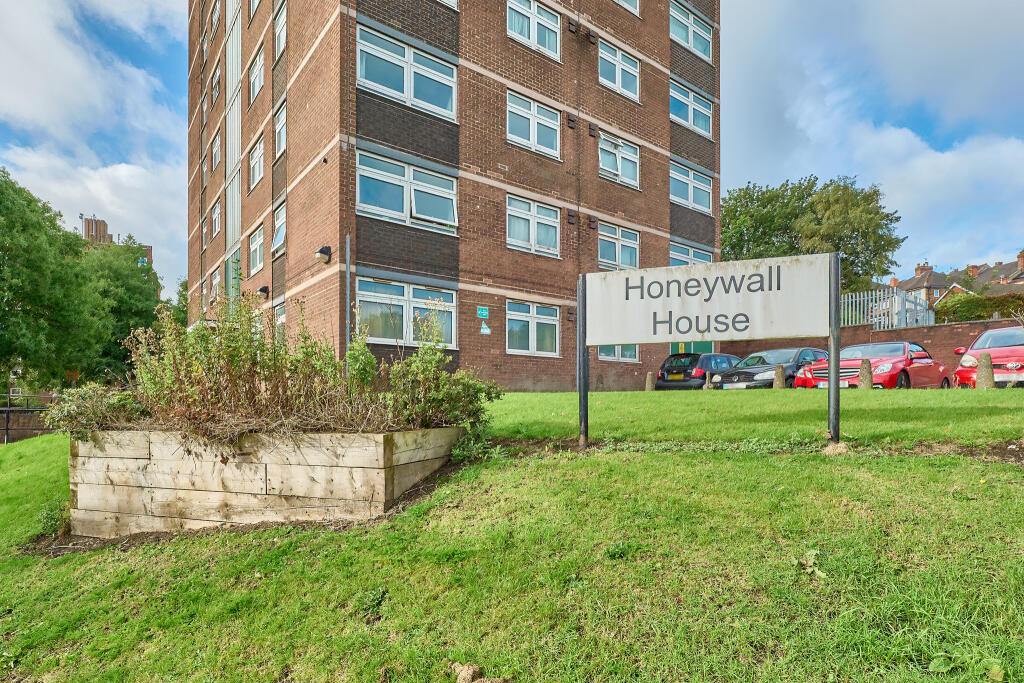 1-bed flat on Flat 72, Honeywall House, Honeywall, Stoke-On-Trent, Staffordshire ST4 7HY, £40,000