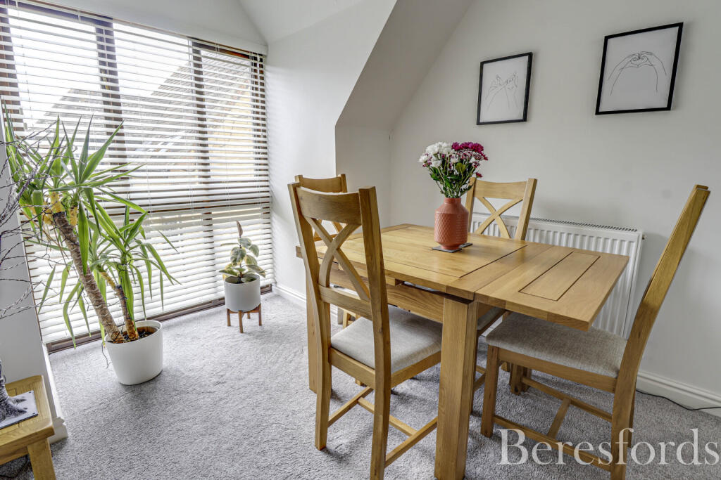 Apartment in Brentwood, Warley - View 5