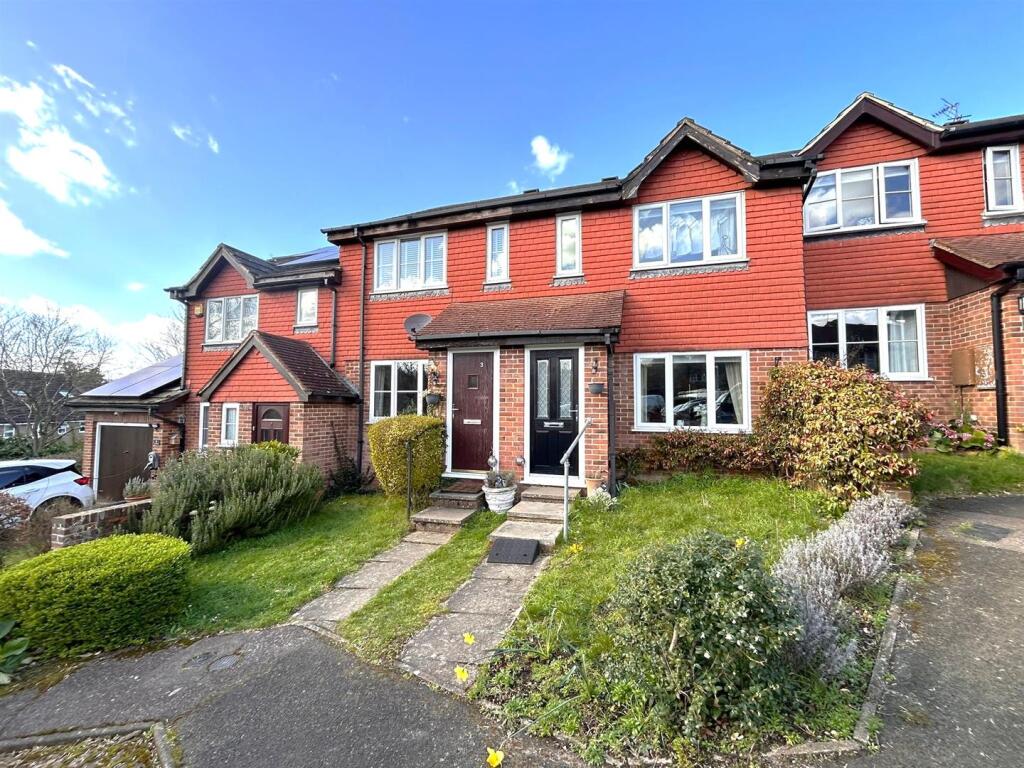 Main image of property: 3 Hunts Farm CloseBorough GreenKent