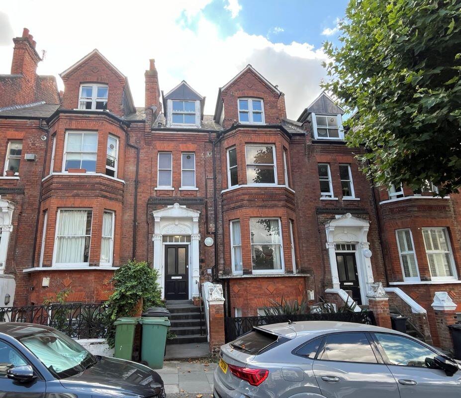 Main image of property: Flat B, 9 Hemstal Road, West Hampstead, London, Camden, NW6 2AB