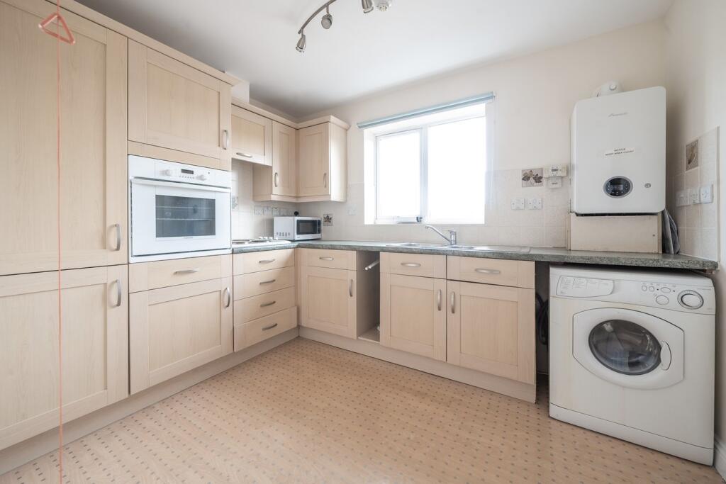 Main image of property: Hancock Drive, Luton , LU2
