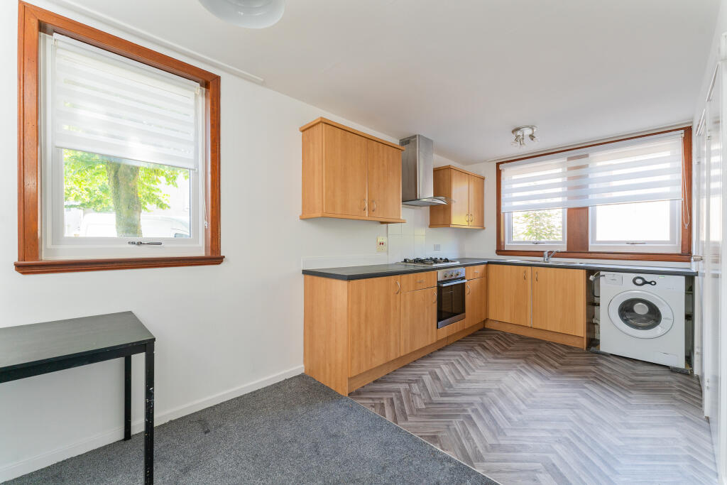 Grampian Way, Balloch, Cumbernauld, North Lanarkshire photo 2