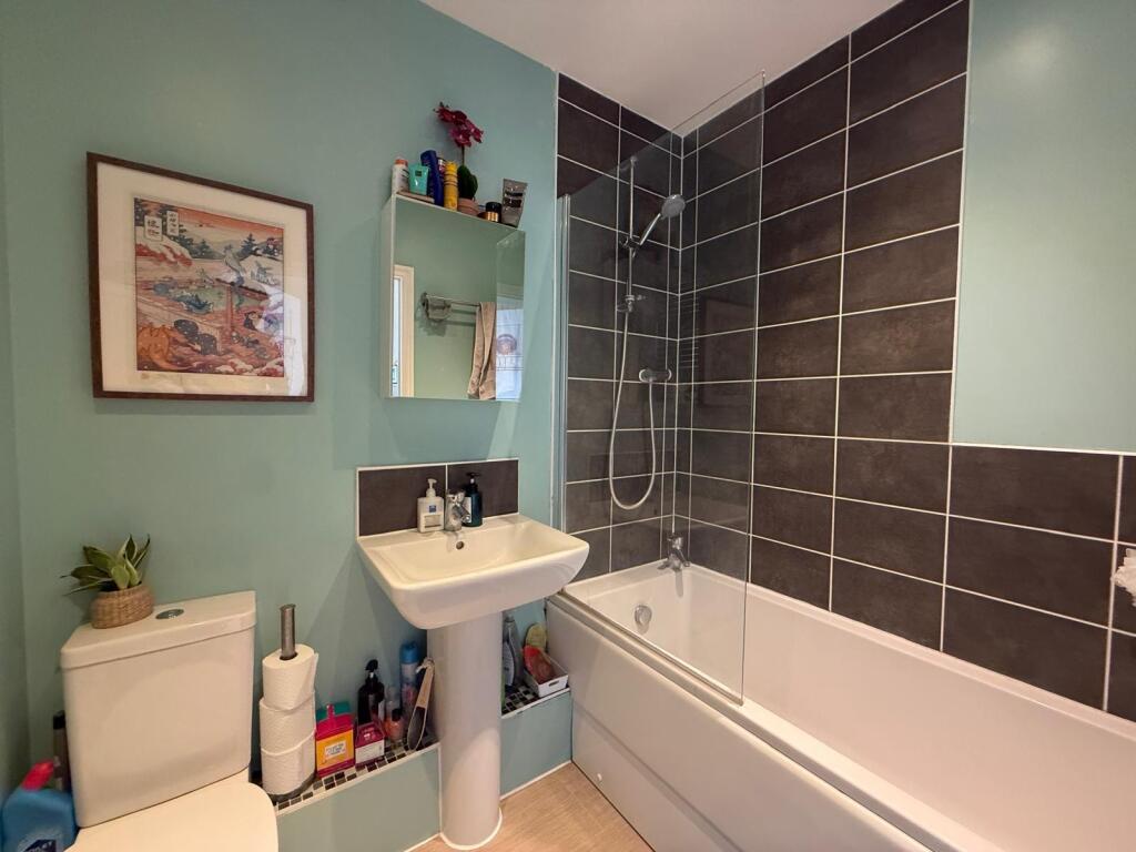 Apartment in Southampton - View 5