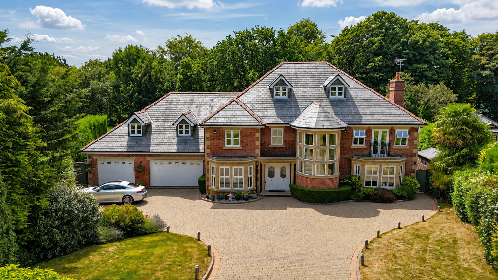 Main image of property: Green Tops, Knowsley Grange, Lostock Bolton, BL1 5QB