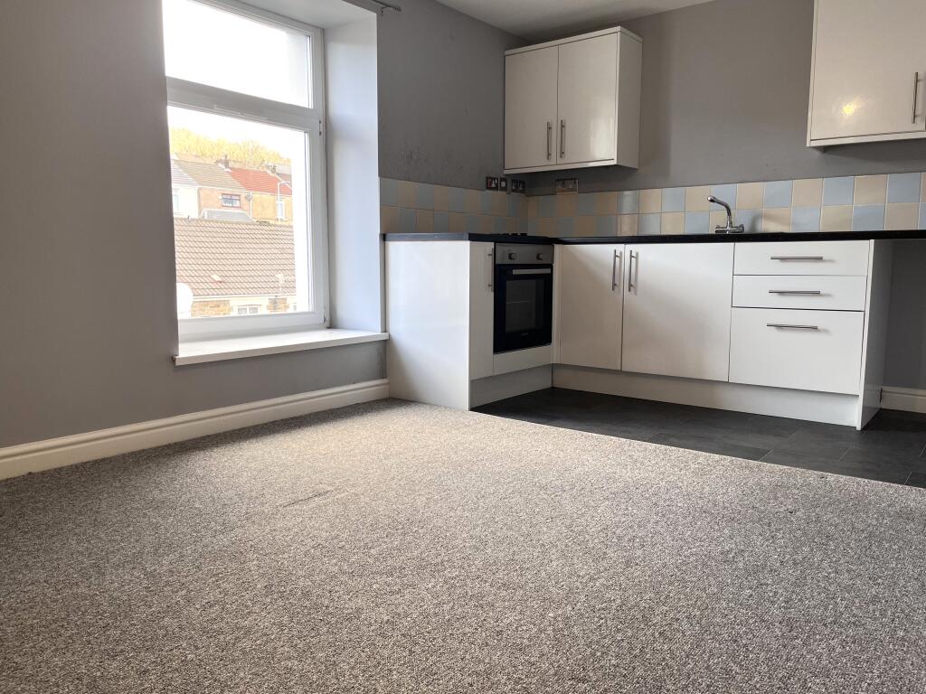 Main image of property: Neath Road