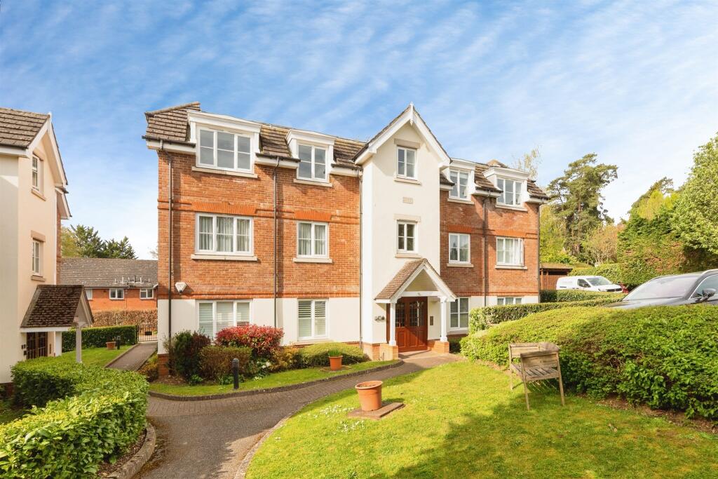 Main image of property: Canonsfield Road, Welwyn