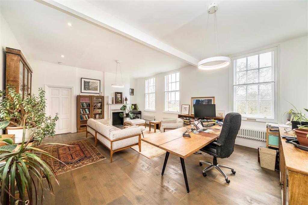 Apartment in London, Greenwich Town Centre, East Greenwich - View 2