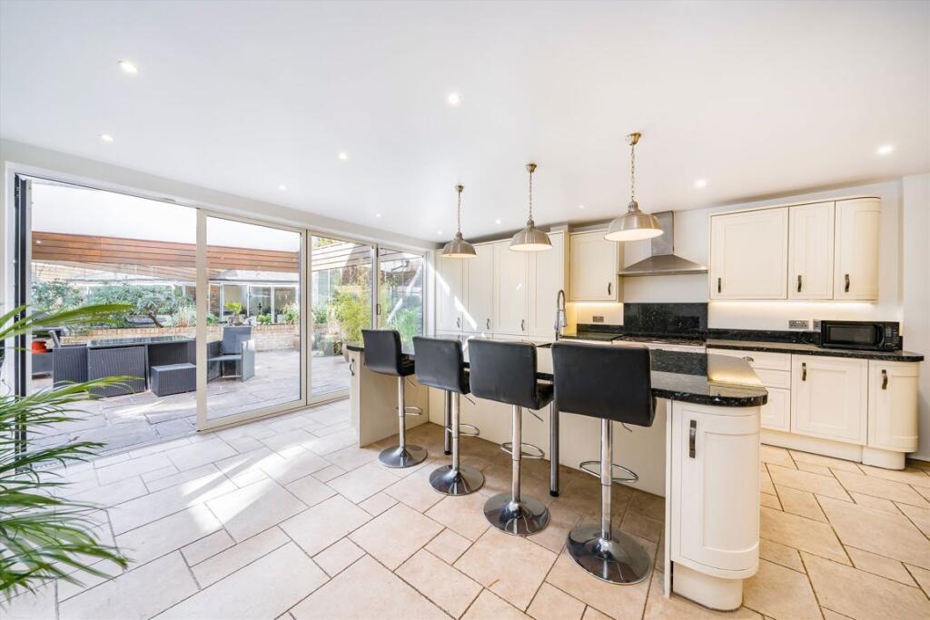 Main image of property: Harwood Road, London