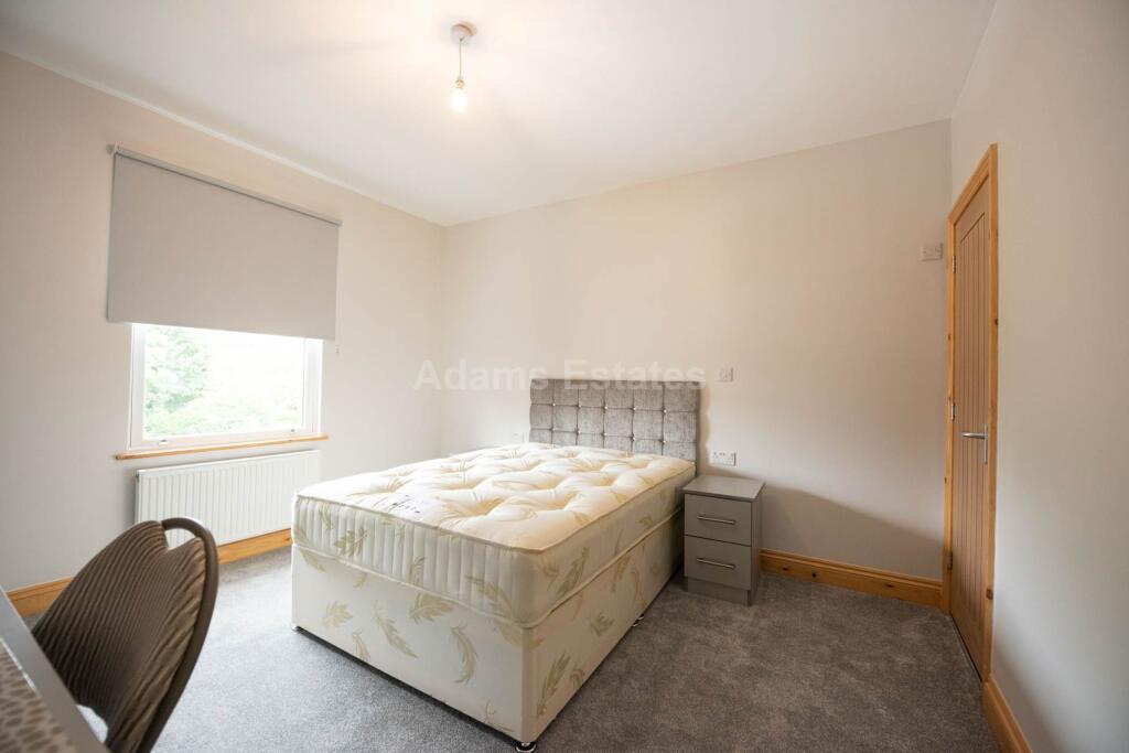 House in Reading - View 5