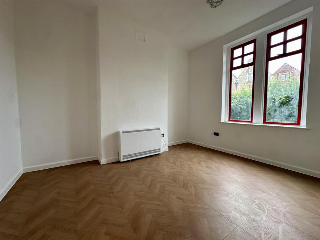 Apartment in Swindon - View 4