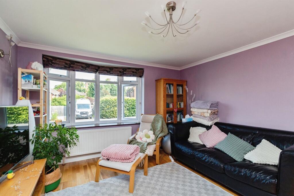 House in Stoke-on-Trent - More