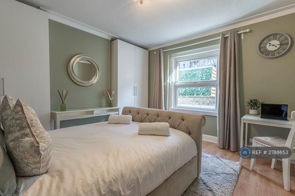 Main image of property: Kew Bridge Road, London, TW8